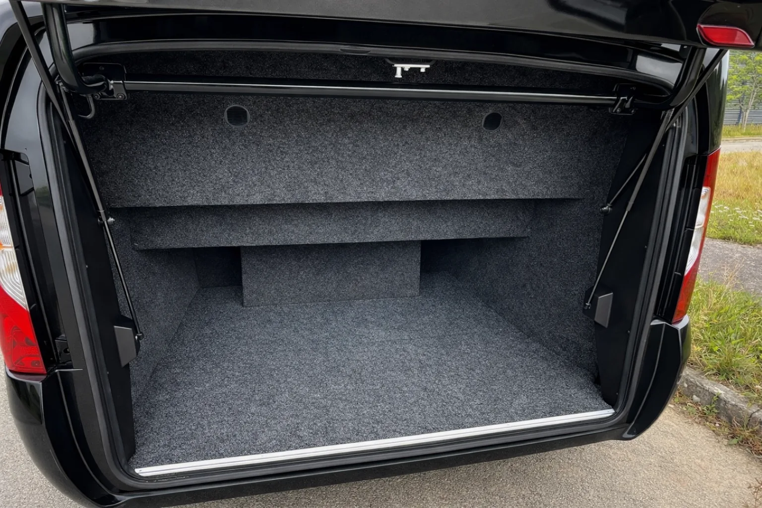 Executive 16 Seater Minibus Hire with driver